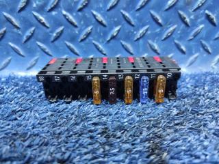 Запчасть блок предохранителей Mercedes ML