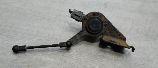 Датчик высоты дорожного просвета задний правый Cadillac Escalade контрактная Датчик высоты дорожного просвета задний правый Cadillac Escalade