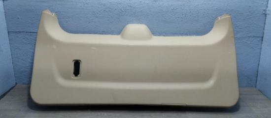 Обшивка крышки багажника Cadillac Escalade контрактная Обшивка крышки багажника Cadillac Escalade