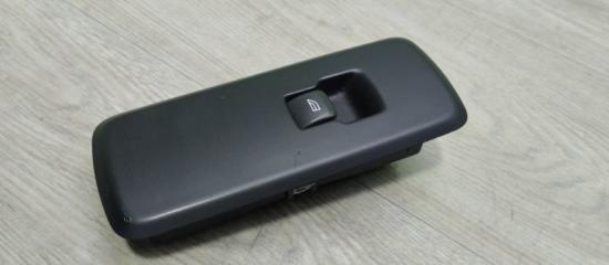 Кнопка стеклоподъемника задняя Land Rover Discovery 4