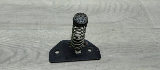 Отбойник капота VOLVO XC70 контрактная Отбойник капота VOLVO XC70