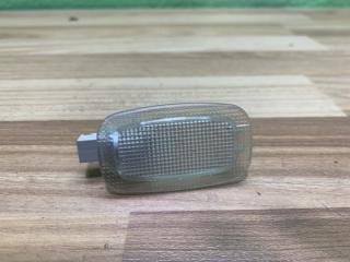 Запчасть плафон освещения багажника Mercedes C