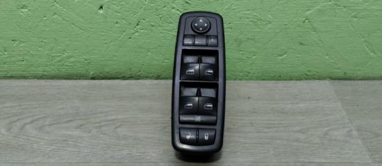 Блок кнопок стеклоподъемников левый Jeep Grand Cherokee