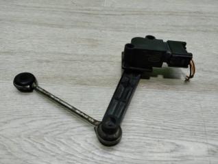 Датчик высоты дорожного просвета Land Rover Discovery 3 контрактная Датчик высоты дорожного просвета Land Rover Discovery 3