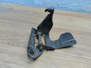 Запчасть крюк замка капота Land Rover Vogue 3