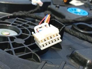 Стеклоподъемник задний правый K5 DL3