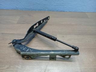 Петля капота левая S60 RS