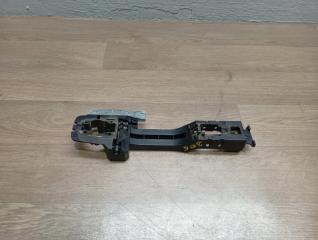 Фото запчасти кронштейн ручки двери правый Nissan PATHFINDER контрактная запчасть Запчасть кронштейн ручки двери правый Nissan PATHFINDER