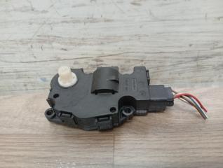 Запчасть моторчик заслонки печки BMW 7