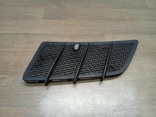 Запчасть решетка капота левая Mercedes ML