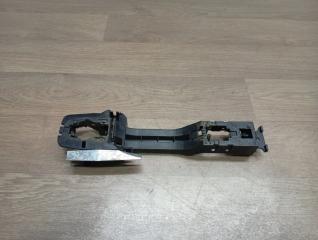 Фото запчасти кронштейн ручки двери левый Nissan PATHFINDER контрактная запчасть Запчасть кронштейн ручки двери левый Nissan PATHFINDER