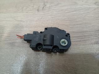Запчасть моторчик заслонки печки Mercedes GL