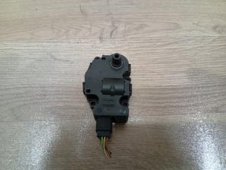 Запчасть моторчик заслонки печки Mercedes GL