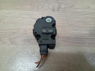 Запчасть моторчик заслонки печки Mercedes GL