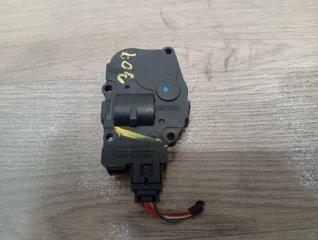 Запчасть моторчик заслонки печки Mercedes GL