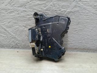 Замок двери передний правый Toyota Camry