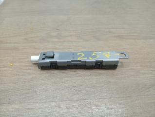 Фото запчасти усилитель антенны Audi Q5 контрактная запчасть Запчасть усилитель антенны Audi Q5