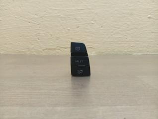 Фото запчасти кнопка бардачка Audi Q7 контрактная запчасть Запчасть кнопка бардачка Audi Q7