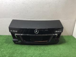 Крышка багажника дверь Mercedes E
