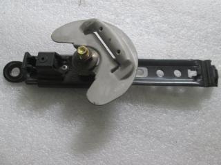 Кронштейн Lexus RX330 2005