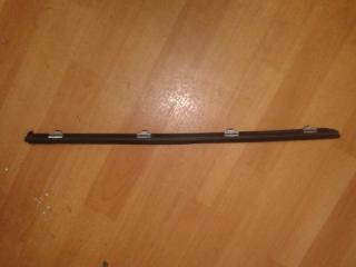 Уплотнитель стекла двери передний левый Lexus IS250 2007