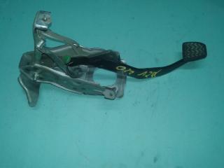 Педаль тормоза Toyota Camry 2007