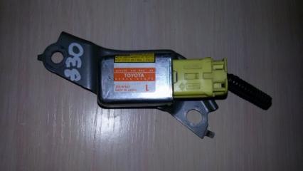 Датчик airbag Lexus RX330 2004