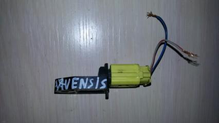 Датчик airbag Toyota Avensis 2004