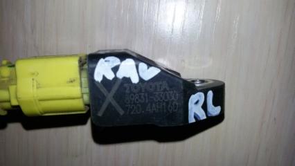 Датчик airbag Toyota Rav4 2011
