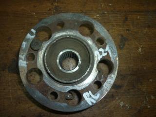 Ступица задняя левая Mercedes-Benz E-Class 2012