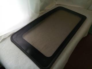 Крышка люка передняя Toyota Land Cruiser 100 2005 Б/У Крышка люка передняя Toyota Land Cruiser 100 2005