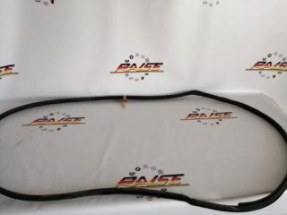 Уплотнитель двери передний правый Toyota Corolla 2008 Б/У Уплотнитель двери передний правый Toyota Corolla 2008