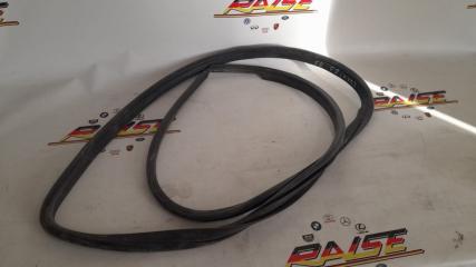 Уплотнитель двери передний правый Toyota Corolla 2006 Б/У Уплотнитель двери передний правый Toyota Corolla 2006