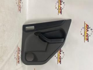 Обшивка двери задняя правая Ford Focus 2006