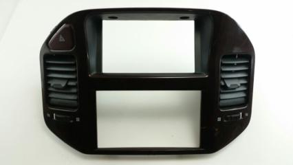 Консоль MITSUBISHI MONTERO 2001