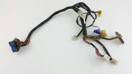 Фото запчасти проводка MITSUBISHI CANTER 2003 контрактная запчасть Запчасть проводка MITSUBISHI CANTER 2003