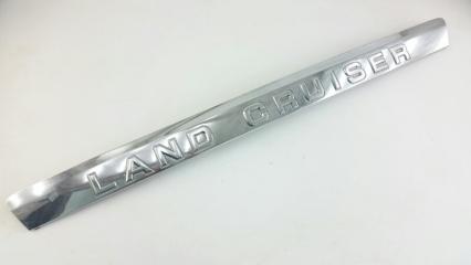 Накладка 5-й двери TOYOTA LAND CRUISER 2008