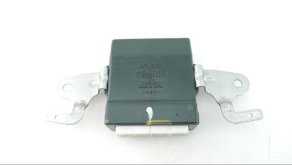 Фото запчасти блок управления дверьми TOYOTA CROWN MAJESTA 2004 контрактная запчасть Запчасть блок управления дверьми TOYOTA CROWN MAJESTA 2004