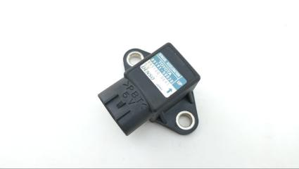Фото запчасти датчик ускорения TOYOTA CROWN MAJESTA 2004 контрактная запчасть Запчасть датчик ускорения TOYOTA CROWN MAJESTA 2004