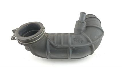 Запчасть патрубок воздушн.фильтра TOYOTA FUNCARGO 2002