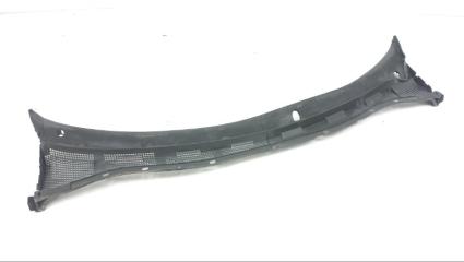 Планка под дворники MAZDA 3 2004