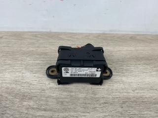 Запчасть датчик ускорения Volkswagen Touareg NF 2011