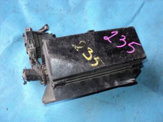 Запчасть блок предохранителей NISSAN RNESSA