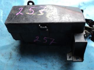 Запчасть блок предохранителей NISSAN RNESSA