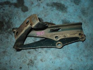 Петля капота NISSAN AD контрактная Петля капота NISSAN AD