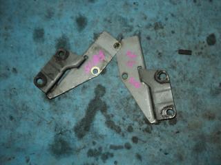 Петля капота NISSAN PULSAR контрактная Петля капота NISSAN PULSAR