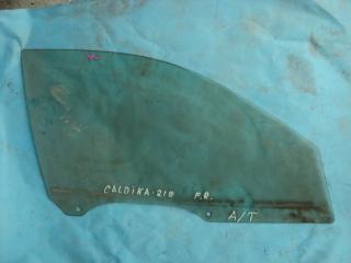 Запчасть стекло двери переднее правое TOYOTA CALDINA