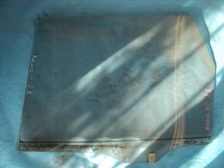 Стекло двери заднее правое NISSAN AVENIR