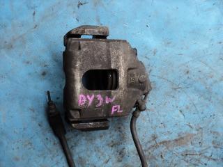 Суппорт передний левый MAZDA DEMIO