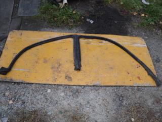 Уплотнитель проема двери правый MITSUBISHI DIAMANTE